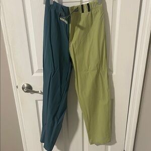 Women’s Stoic utility venture pant - hydro/cactus/margarita (Never worn)